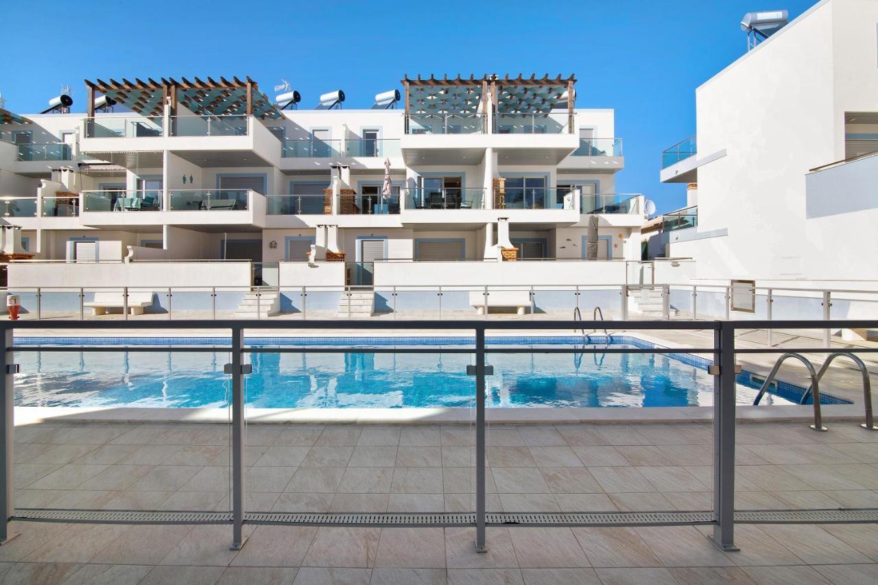 Numar Residence Villa X Manta Rota Exterior photo